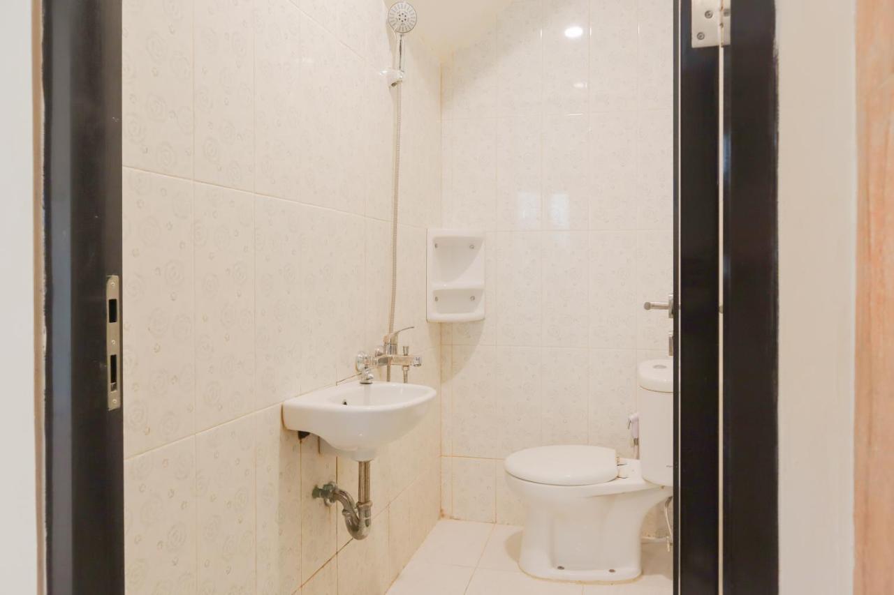โอโย 2768 Oq เรสซิเดนซ์ Hotel จาการ์ตา ภายนอก รูปภาพ
