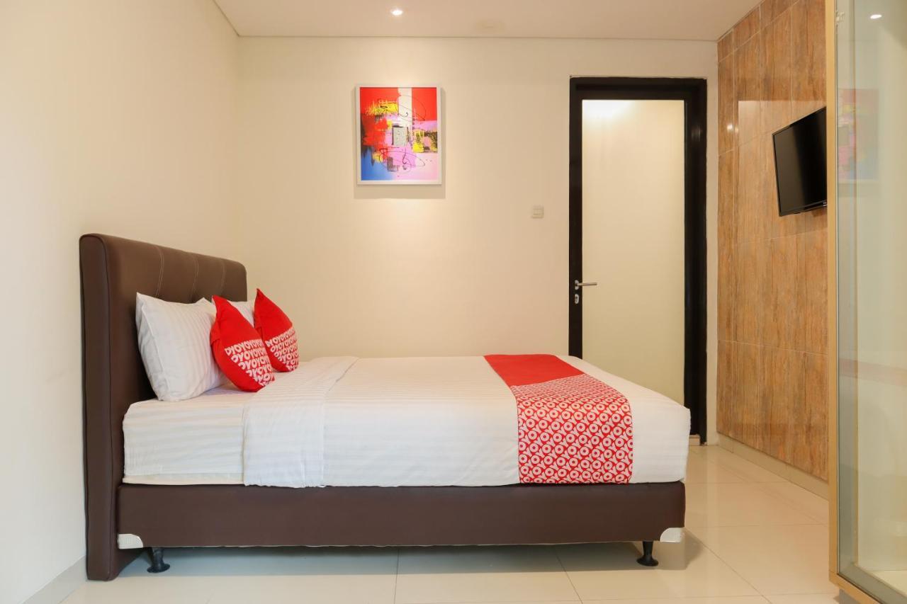 โอโย 2768 Oq เรสซิเดนซ์ Hotel จาการ์ตา ภายนอก รูปภาพ
