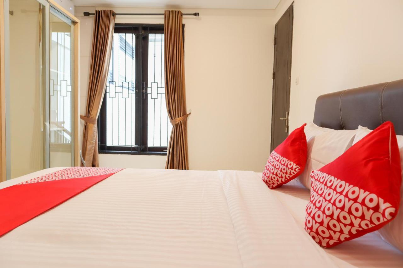 โอโย 2768 Oq เรสซิเดนซ์ Hotel จาการ์ตา ภายนอก รูปภาพ